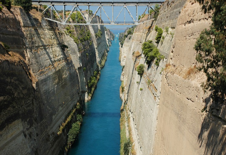 greece packages https://fcdn.antelope-travel.com/export/simg/Corinth-canal.jpg