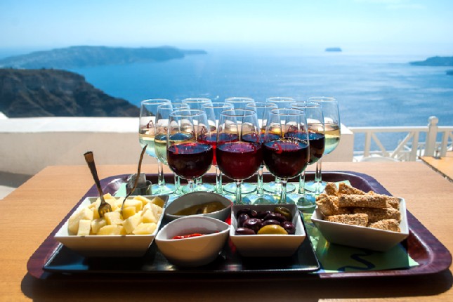 greece packages https://fcdn.antelope-travel.com/export/simg/santorini_wine.jpg